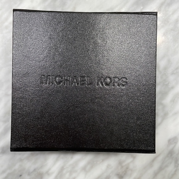 Michael kors swarovski Rose gold watch - Picture 6 of 6